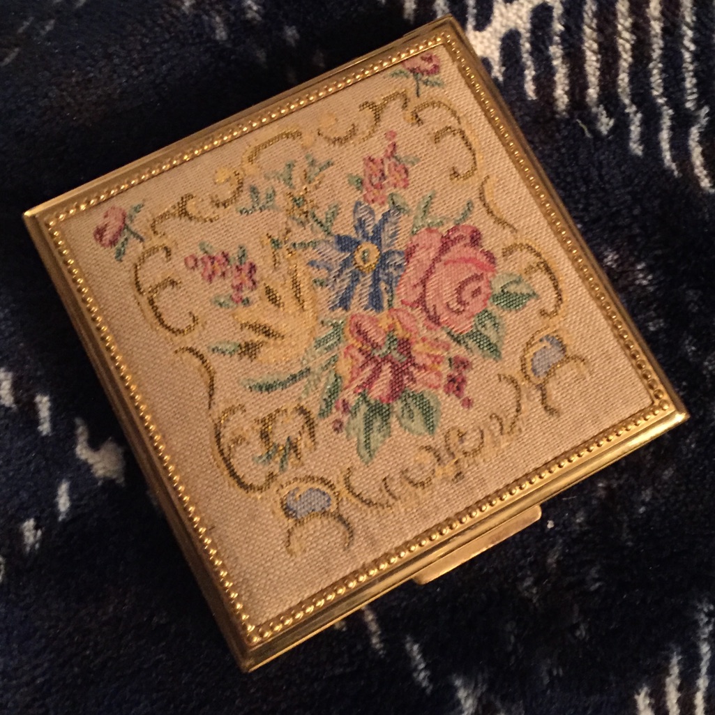 Vintage Evans Compact